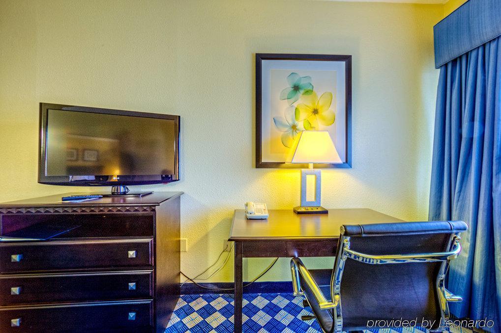 Holiday Inn Columbus North I-270 Worthington エクステリア 写真